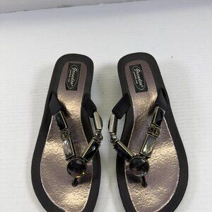 Grandco size 8M Moonlight Sandal Bead & Rhinestone Embellished Thong Women's EUC